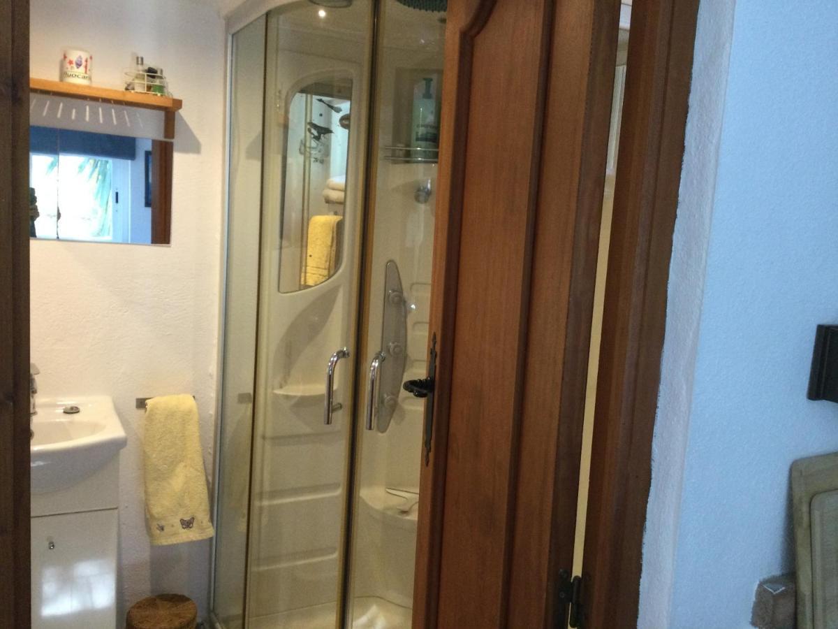 Finca El Rio, The Studio Self Catering With Pool And Hydrotherapy Jacuzzi Set In Beautiful Gardens, Guaro Exterior photo